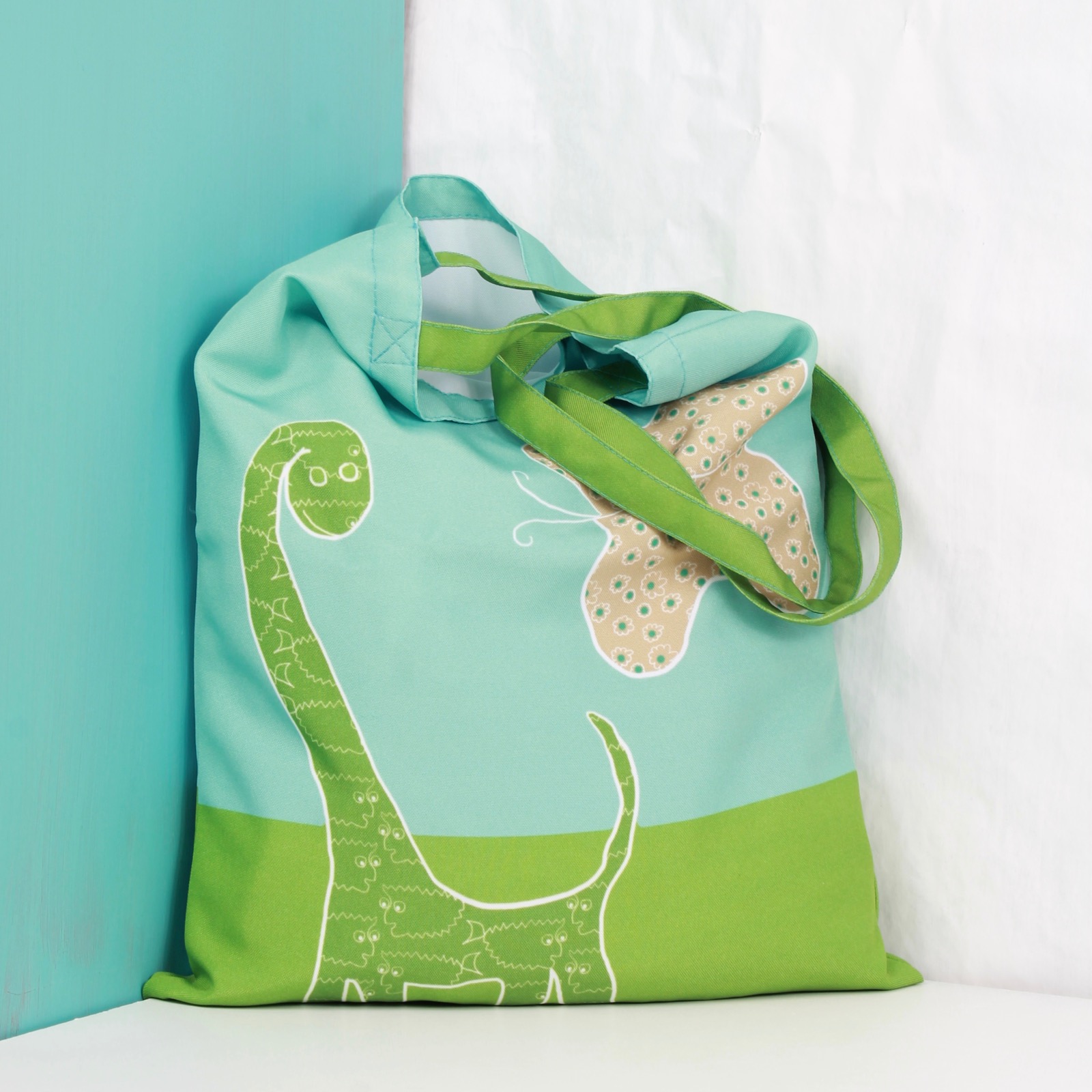зеленая эко сумка шоппер с динозавром и бабочкой фишкард fishcard green shopping bag with dino dinosaurs
